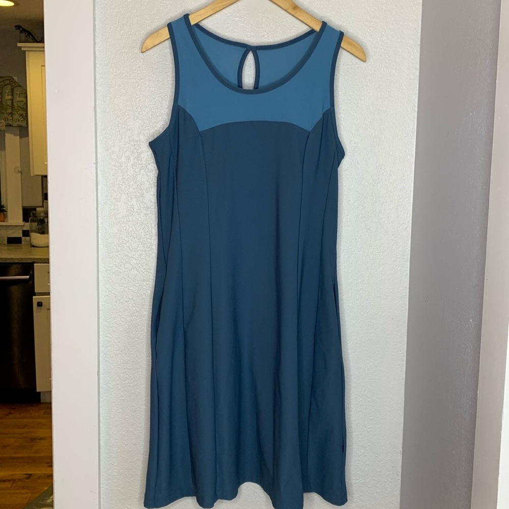 Mondetta Performance Luxury Blue Sleeveless Mesh Yoke Stretch Dress Size Medium